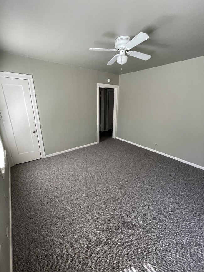 Building Photo - 935 Allen Ave