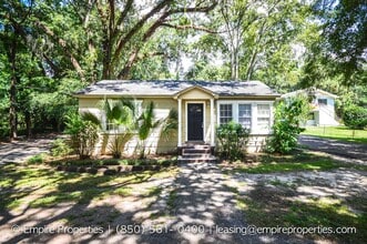 Building Photo - 111 Columbia Dr