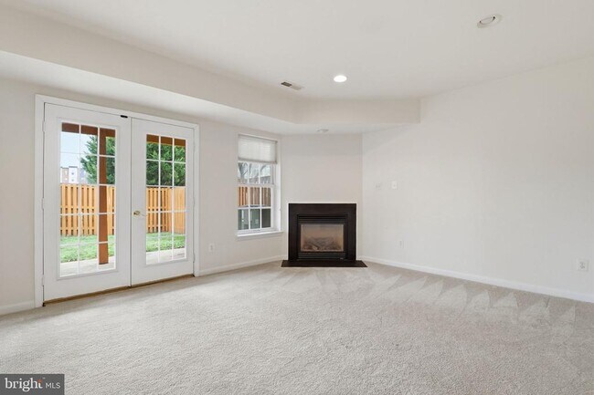 Building Photo - 21770 Ladyslipper Sq