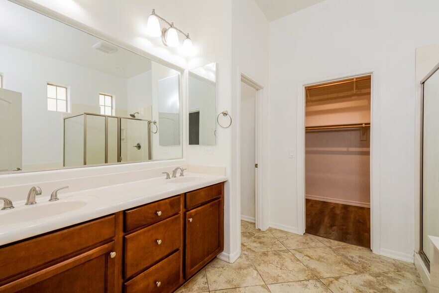 Building Photo - 13640 W Jesse Red Dr