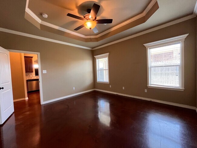Building Photo - 3 bedroom home