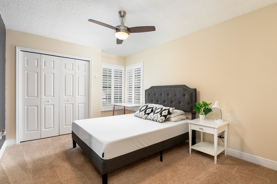 Building Photo - 5623 Spring Run Ave