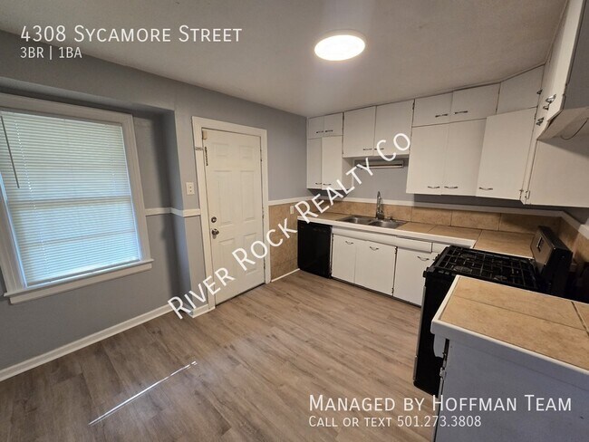 Building Photo - 4308 Sycamore St