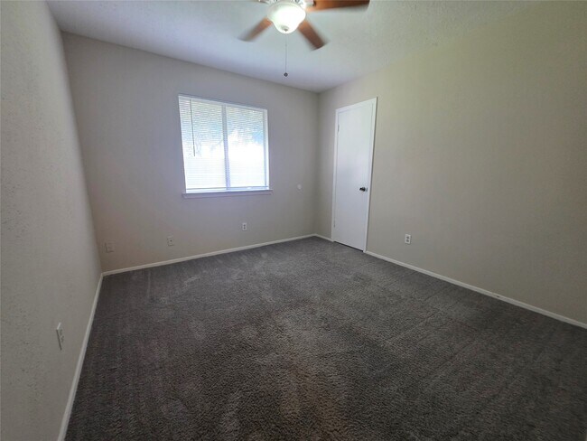 Building Photo - 2777 Forest Point Dr