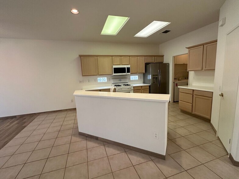 Building Photo - 78929 Lavender Cir