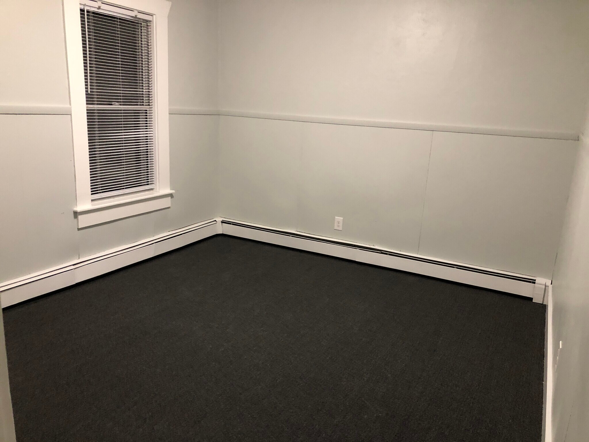 Building Photo - 1 Howard Ave