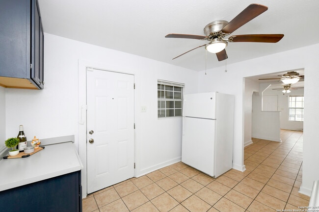 Building Photo - 1731 E Carson St