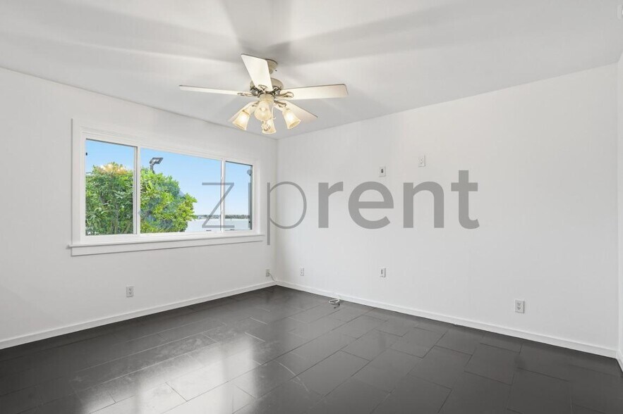 Building Photo - Unit 22