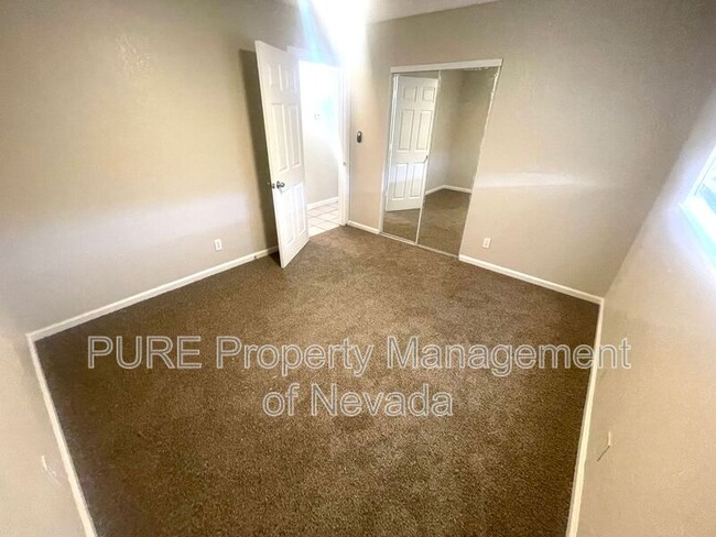 Building Photo - 2315 Caravelle St