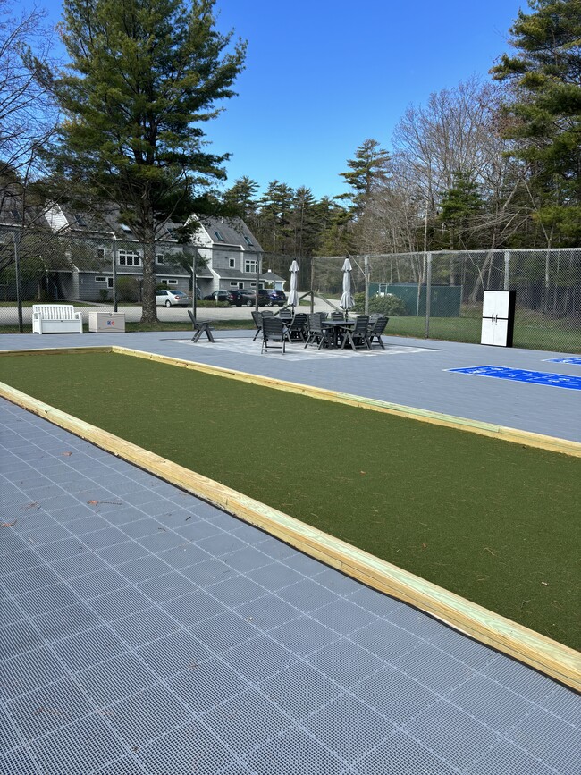 Building Photo - 146 W Grand Ave