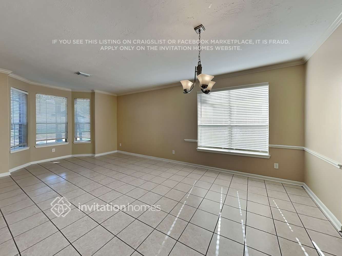 Building Photo - 23534 Tayman Park Dr