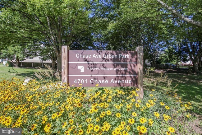 Building Photo - 7818 Tilbury St