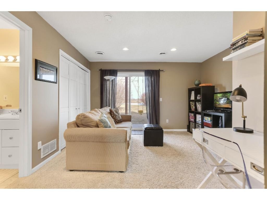 Building Photo - 2059 Brittany Ct