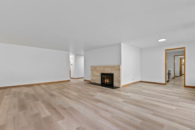 Building Photo - 4Bd/1.75Ba Seattle House