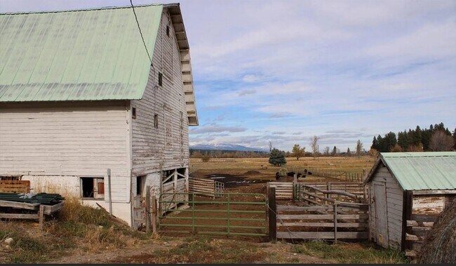 Building Photo - 505 Camas Creek Loop