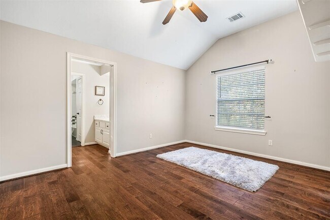 Building Photo - 11 Winrock Pl
