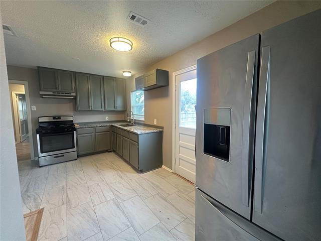 Building Photo - 1404 Dent St