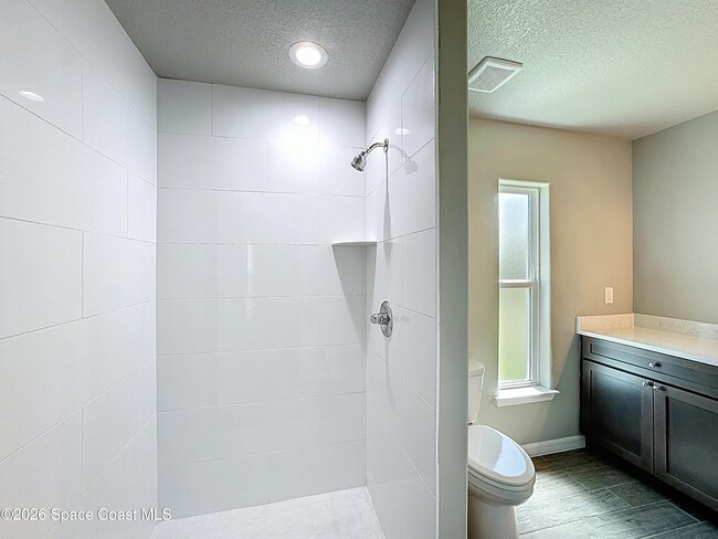 Building Photo - 1101 San Filippo Dr SE