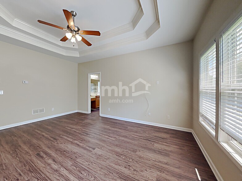 Building Photo - 7604 Cole Ln