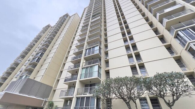 Building Photo - 3161 Ala Ilima St