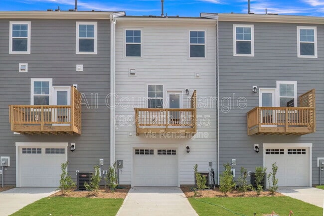 Building Photo - 1715 Chirping Trl