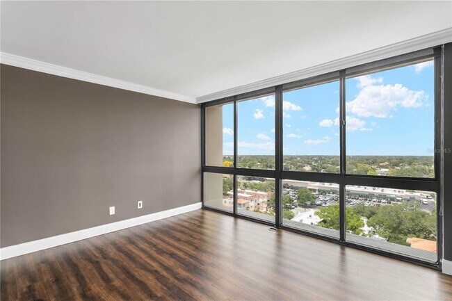 Building Photo - 3301 Bayshore Blvd