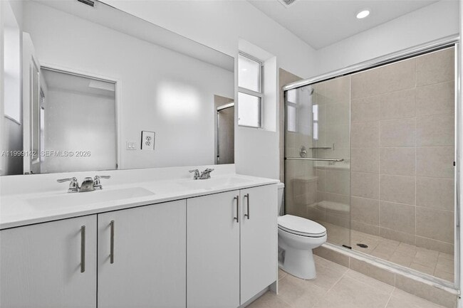 Building Photo - 2650 SE 29th St