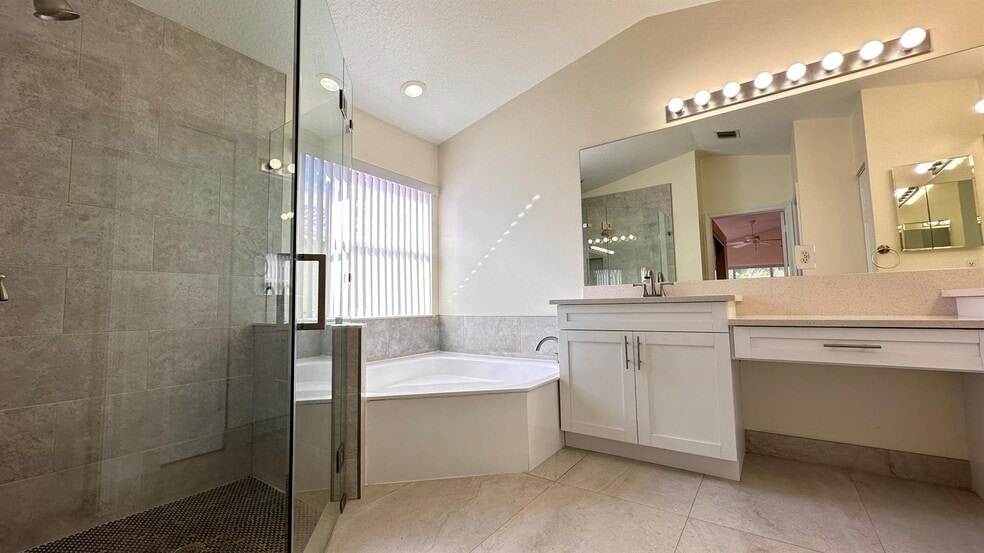 Building Photo - 19010 SW 10th St