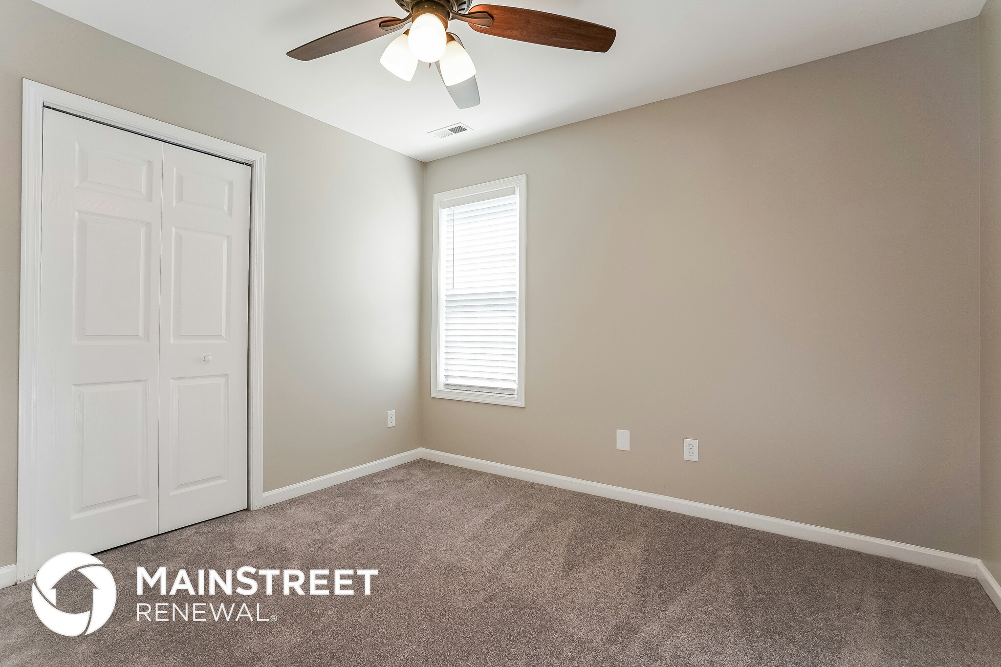 Building Photo - 3210 Hayling Dr
