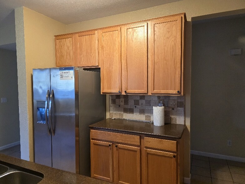 Building Photo - 2816 Almond St