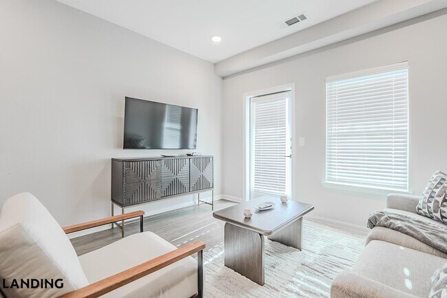 Building Photo - 1650 Harris Hill Rd