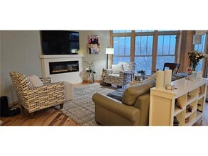 Building Photo - 2201 Village Ln