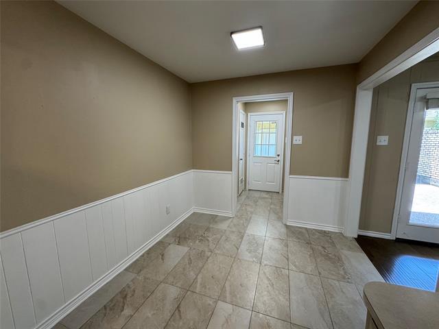 Building Photo - 3786 Weeburn Dr