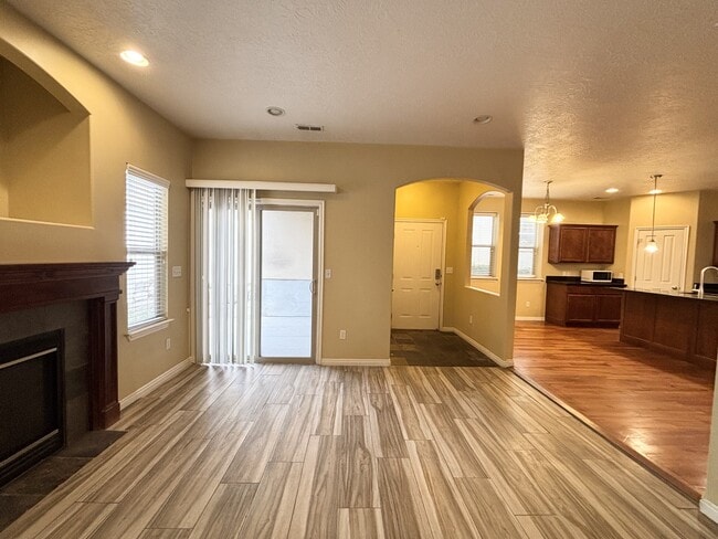 Building Photo - 4596 Red Sage Ct