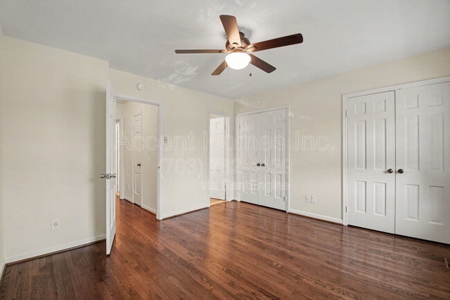 Building Photo - 449 Old Town Ct