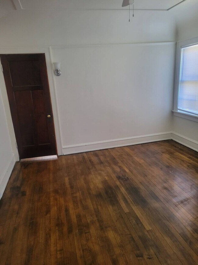 Building Photo - 2819N49thM