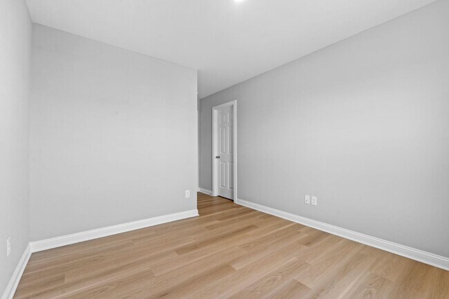 Building Photo - 104 Lambert Fld