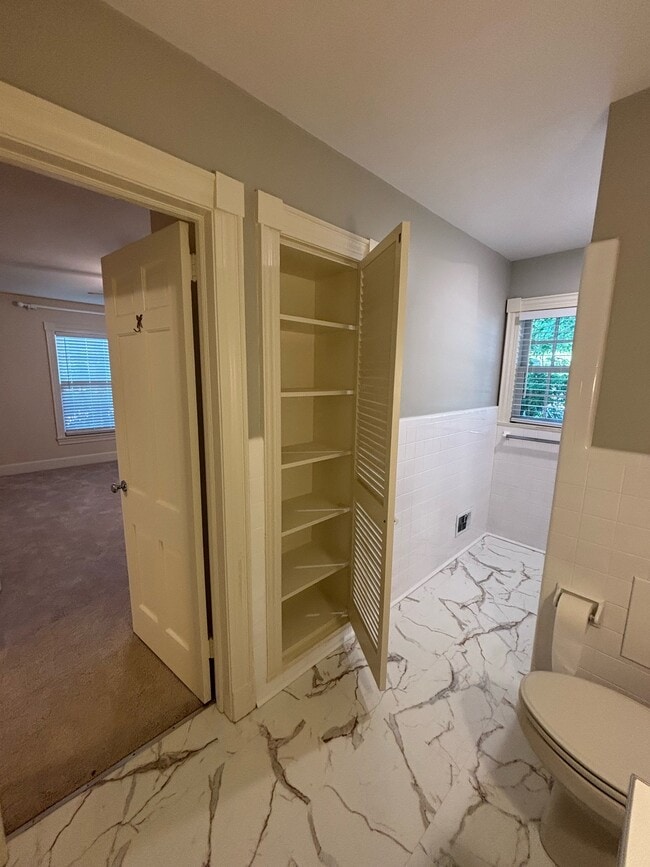 Building Photo - 1513 Raeford Rd