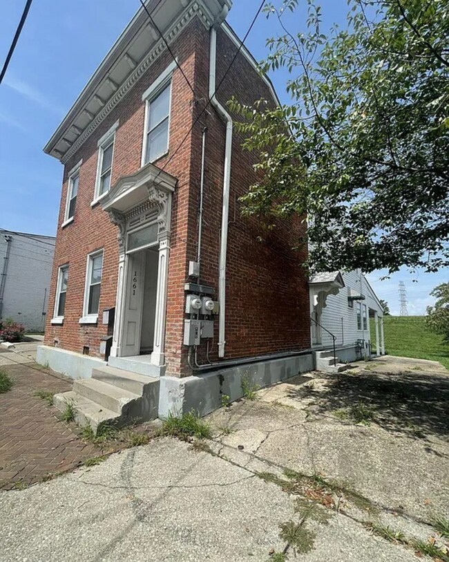 Building Photo - 1661 Story Ave