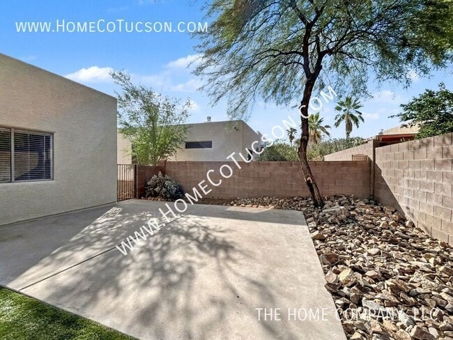 Building Photo - 2660 W Camino del Sitio