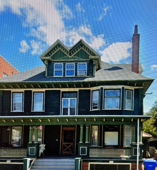 Building Photo - 19 Beechwood Ave