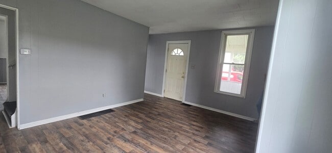 Building Photo - 461 E Garfield Ave