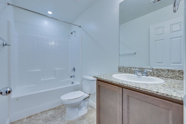 Building Photo - SE!!  Gated!! Community Pool!! Clubhouse!! Fitness Center!! Up Graded Appliances!!! 2 Car Garage!!
