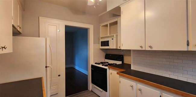 Building Photo - 2007 Tracy St