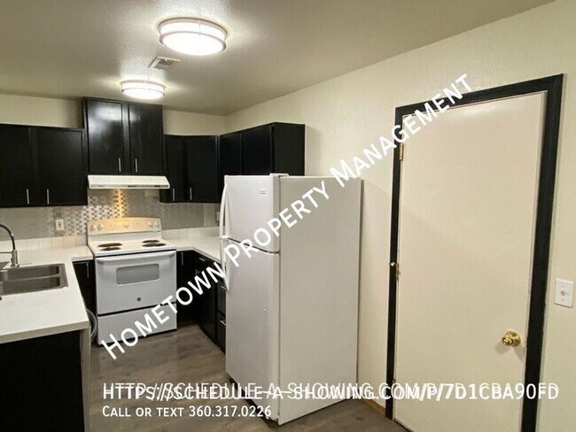 Building Photo - 4206 Wonderwood Ln SE