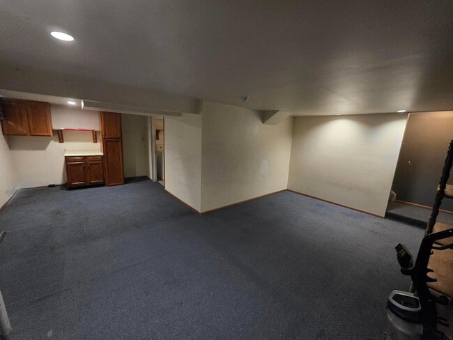 Building Photo - 7006 Finchley Dr