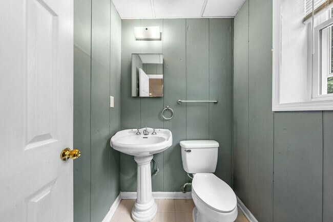 Building Photo - Pet Friendly Three Bedroom with Basement!