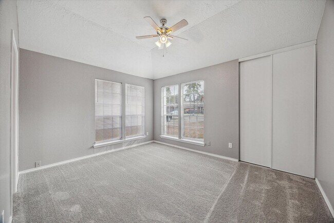 Building Photo - Move-In Ready South Willowbrook Home For Rent!