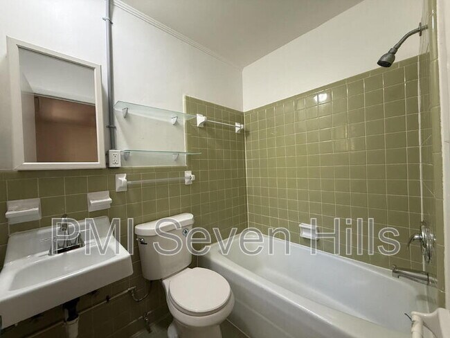 Building Photo - 1510 Milton St