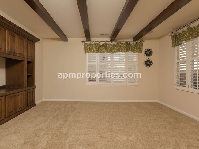 Building Photo - Upscale 3 Bedroom + Den, 4 bath, Detached Cottage, in Gale Ranch!